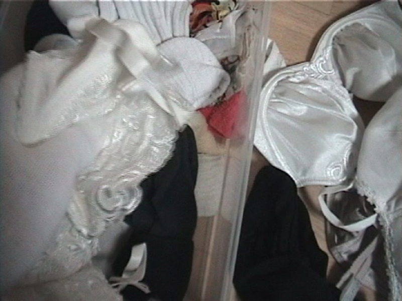 下着窃盗女性宅侵入撮 一人暮らしＯＬ編 2　サンプル画像13